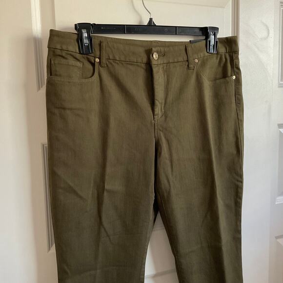 Chico’s So Slimming Girlfriend Ankle Green Pants - Size 14 Petite - Picture 2 of 7